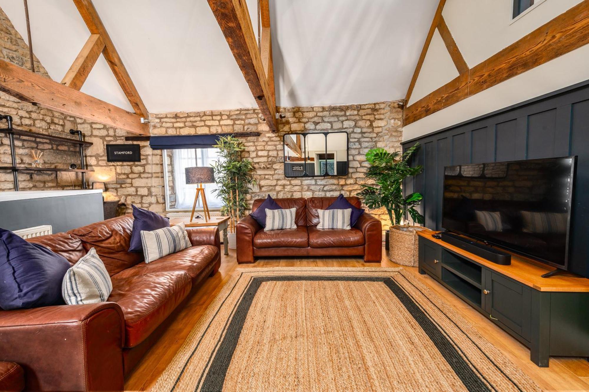 Luxury Town Centre Loft Apartment In Converted Granary Στάμφορντ Εξωτερικό φωτογραφία