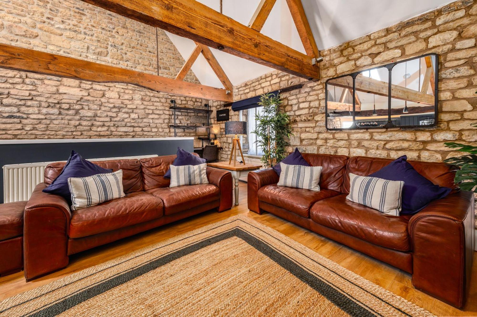 Luxury Town Centre Loft Apartment In Converted Granary Στάμφορντ Εξωτερικό φωτογραφία